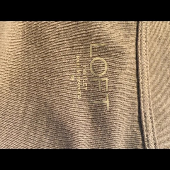 Ann Taylor Loft Outlet, Medium, Grey 3/4 Length Sleeve T w lace over lay, EUC - Picture 5 of 6